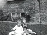 Familiealbum Sdb012 2  1944 Erik og Jørgen maj 1944